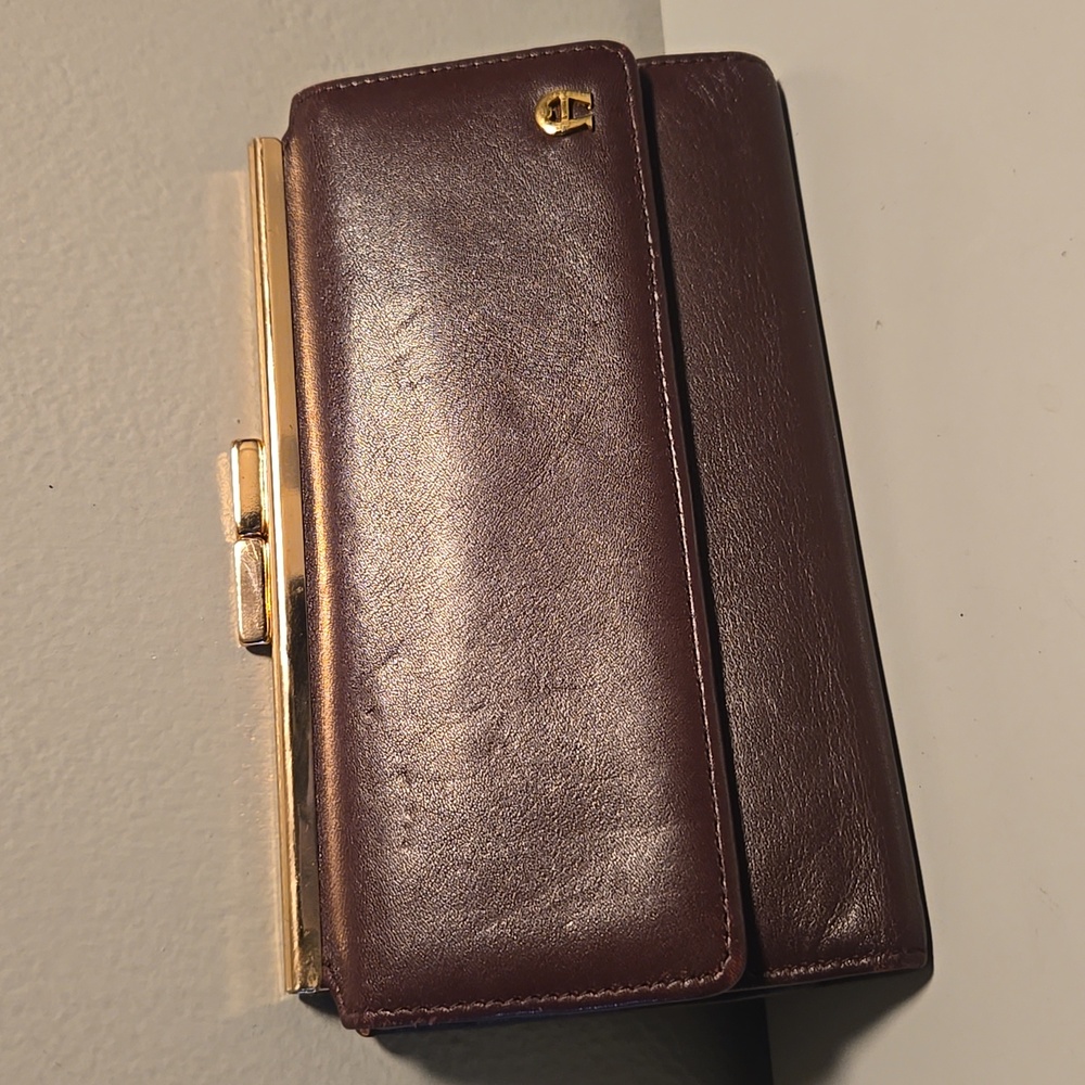 Etienne Aigner Kisslock Leather Wallet Burgundy - Picture 2 of 11